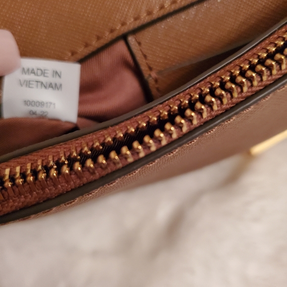 🚫SOLD NEW! TORY BURCH FABULOUS! Tory Burch Emerson Top Handle Crossbody - Picture 8 of 15